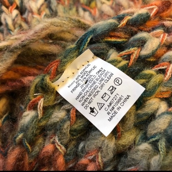 NWOT Ruff Hewn Beautiful Wool-Acrylic Scarf - Picture 4 of 4